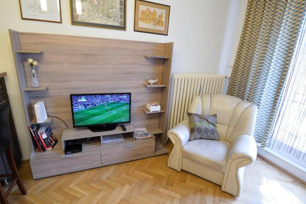 City Center Apartment Debrecen Esterno foto